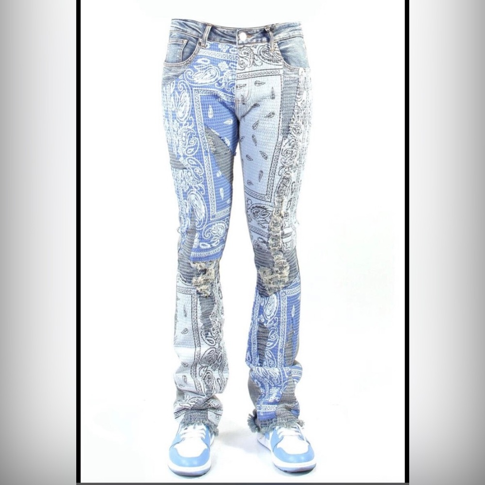 Cooper 9 506 Bandanna Stack Jeans

Color: Mid Wash

Style# 2250605